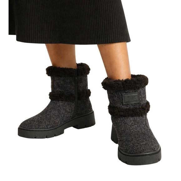 Clare Cozy Knit Booties Black Size 8.5 Shearling Trim Chunky Lug Sole Boots